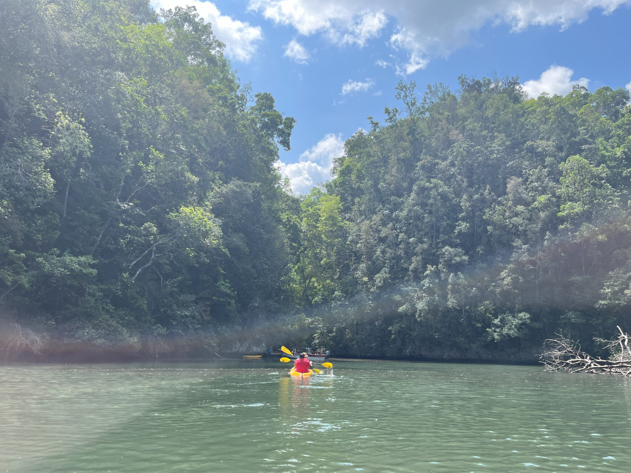 Kayak on the water seen from distance